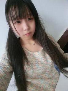 网红爱婷哥吃瓜图片高清,高清图片揭秘娱乐圈幕后真相  第1张